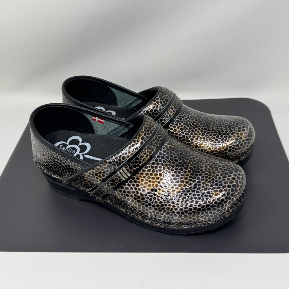 Sanita Emory Metallic embossed Textured Professional Clogs Size 8 8.5 EUR 39